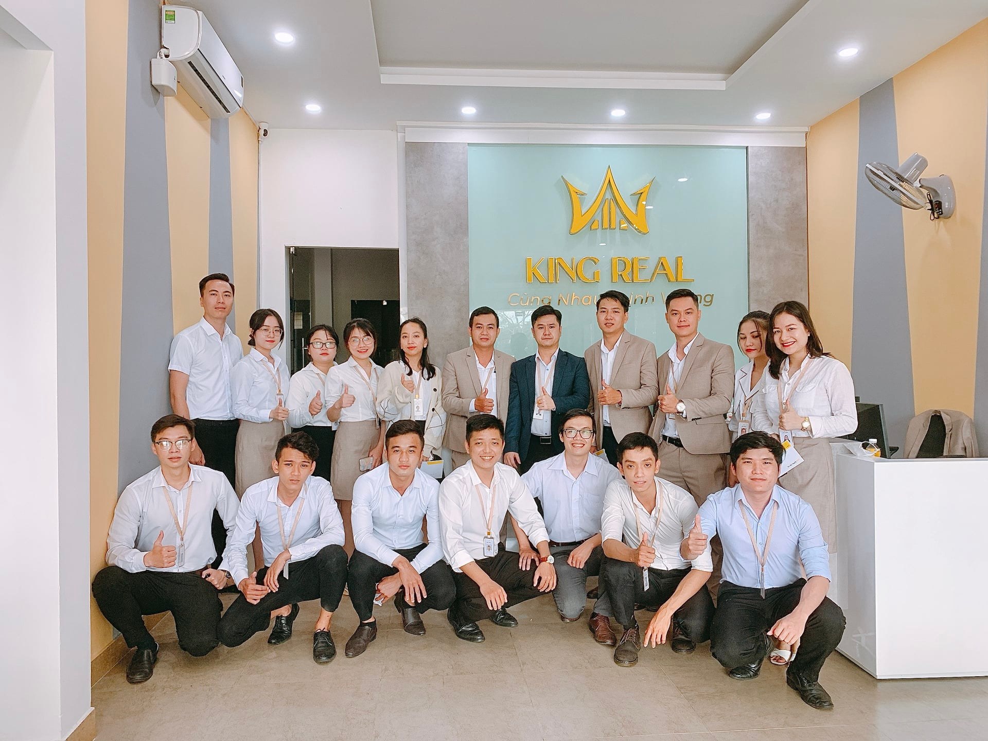 Đội ngũ nhân viên của King Real Đà Nẵng